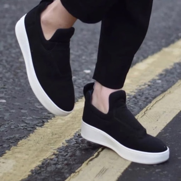 $770 Celine dark navy pull on canvas sneakers 35mm. 40/10 - Picture 1 of 12